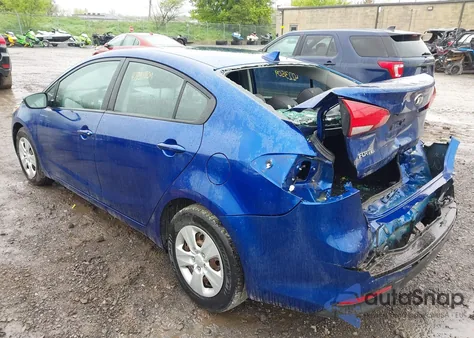 2017 Kia Forte Lx z USA, uszkodzony, nr VIN 3KPFK4A71HE052215